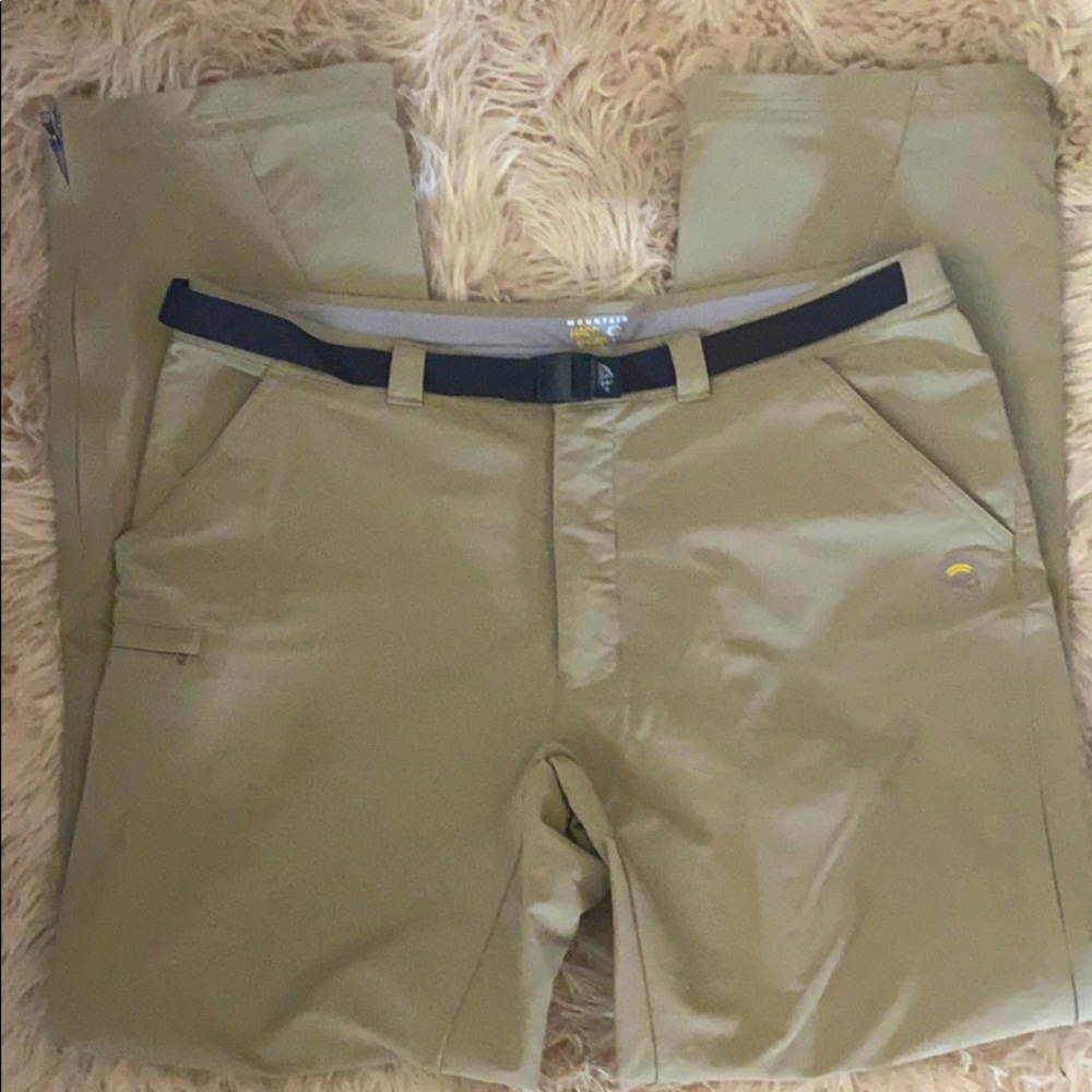 Men’s Large Mountain Hardware hiking pants.
